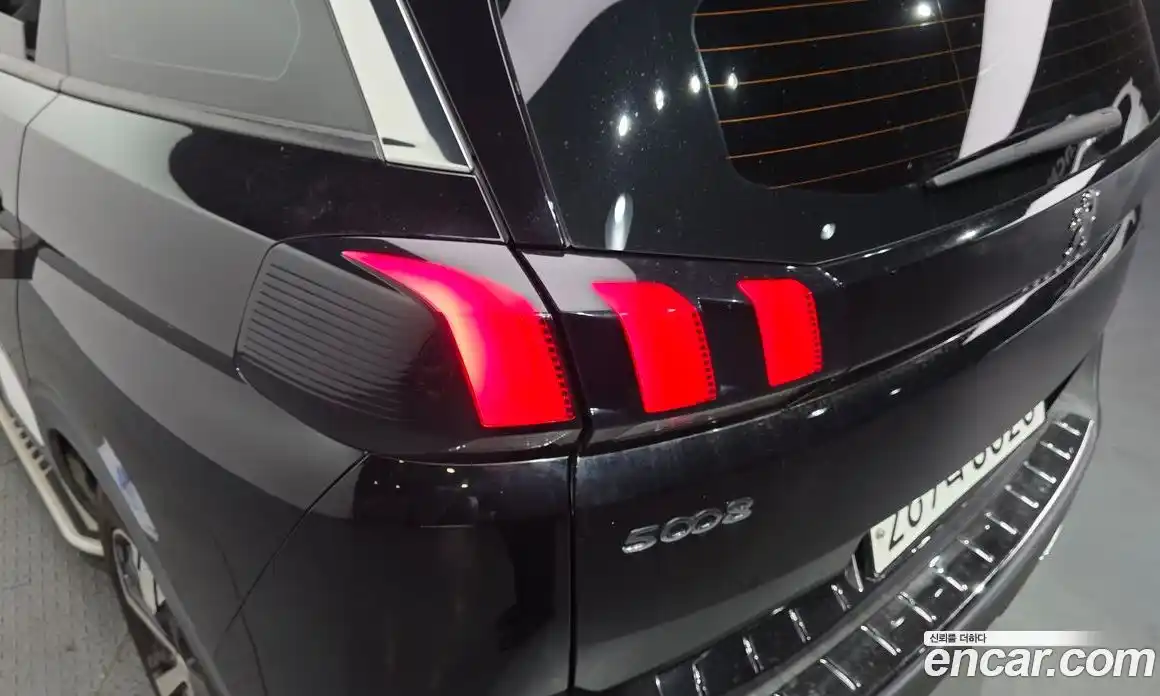Peugeot 5008 2019 1.5 автомат (гидро), фото 9