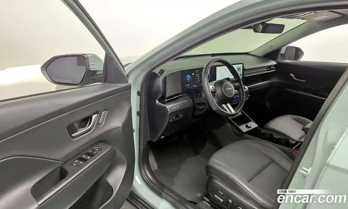 Hyundai Kona 2023 1.6 автомат (гидро), фото 10