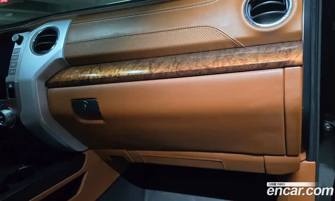 Toyota Tundra 2021 5.7 гидро, фото 12