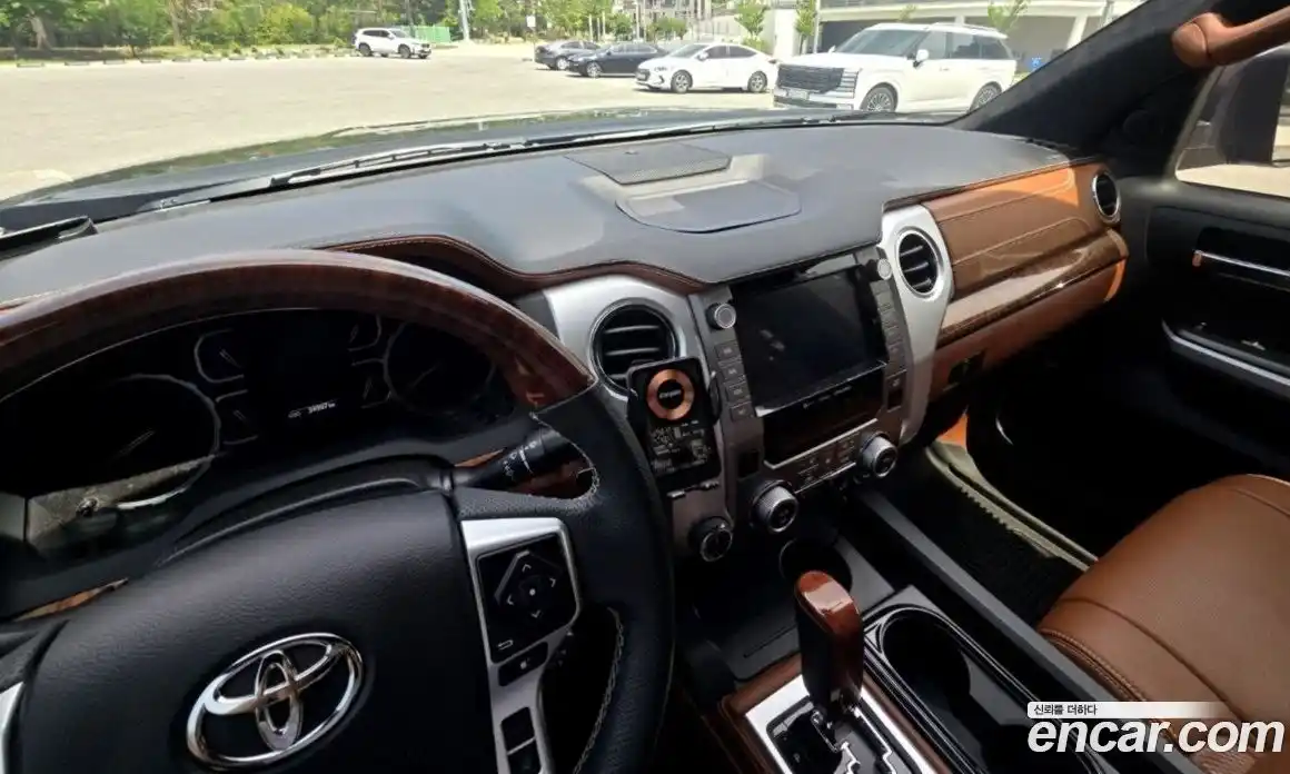 Toyota Tundra 2021 5.7 гидро, фото 9