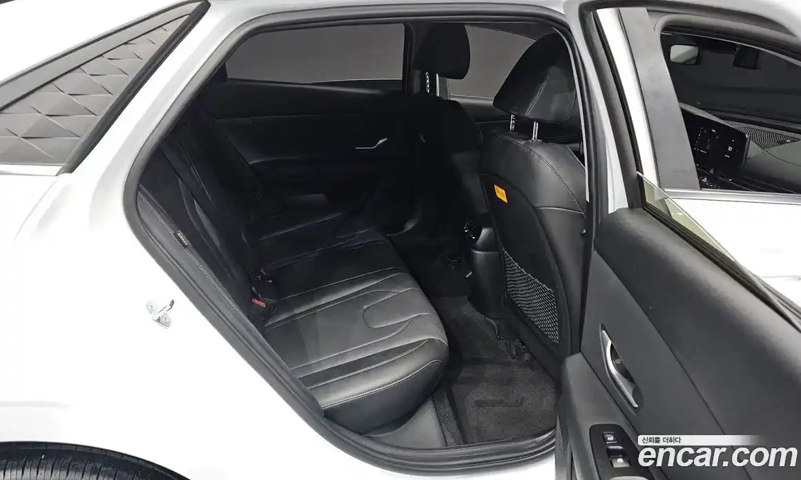 Hyundai Avante 2024 1.6 автомат (гидро), фото 17