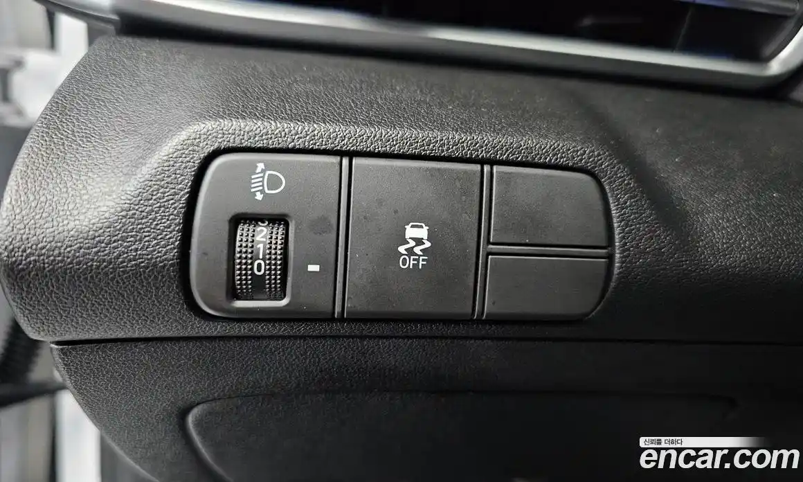 Hyundai Avante 2024 1.6 автомат (гидро), фото 26
