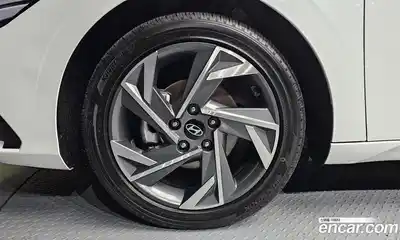 Hyundai Avante 2024 1.6 автомат (гидро), миниатюра 5