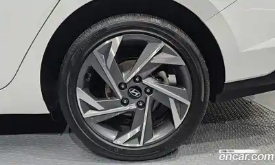 Hyundai Avante 2024 1.6 автомат (гидро), миниатюра 7