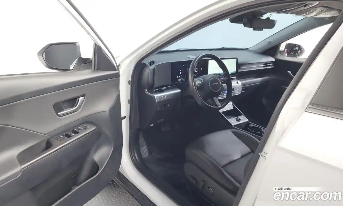 Hyundai Kona 2023 1.6 автомат (гидро), фото 12