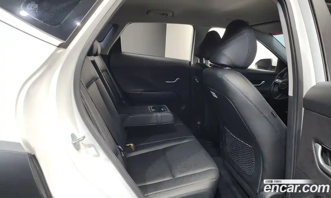 Hyundai Kona 2023 1.6 автомат (гидро), фото 16