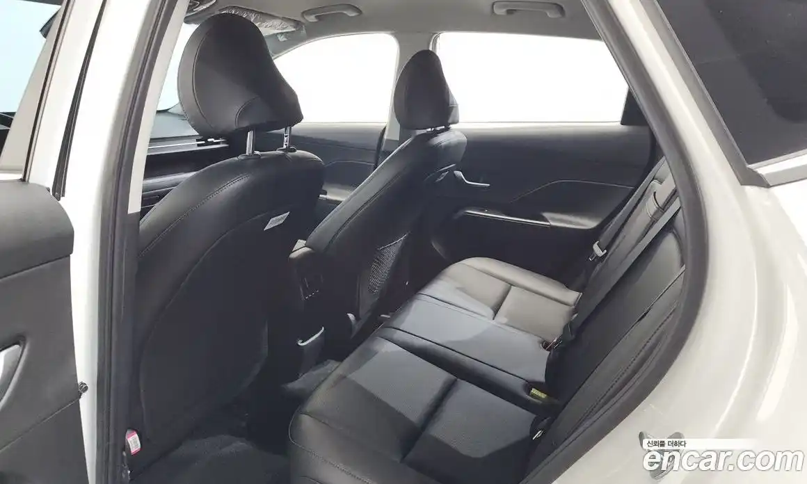 Hyundai Kona 2023 1.6 автомат (гидро), фото 22