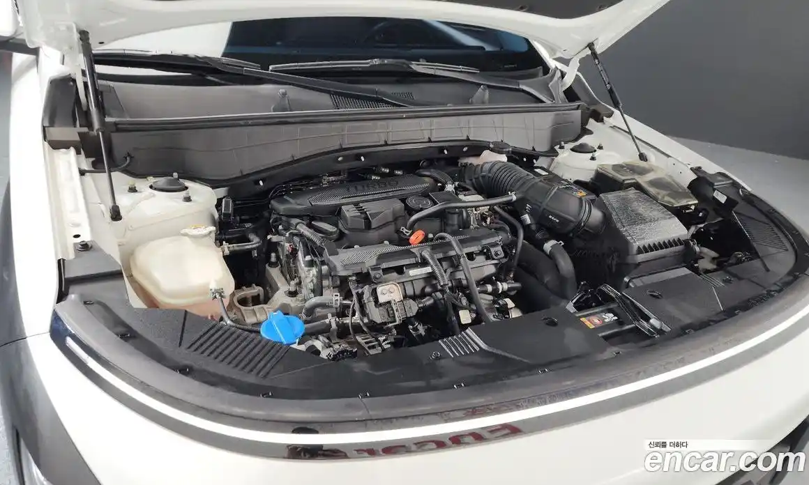 Hyundai Kona 2023 1.6 автомат (гидро), фото 5