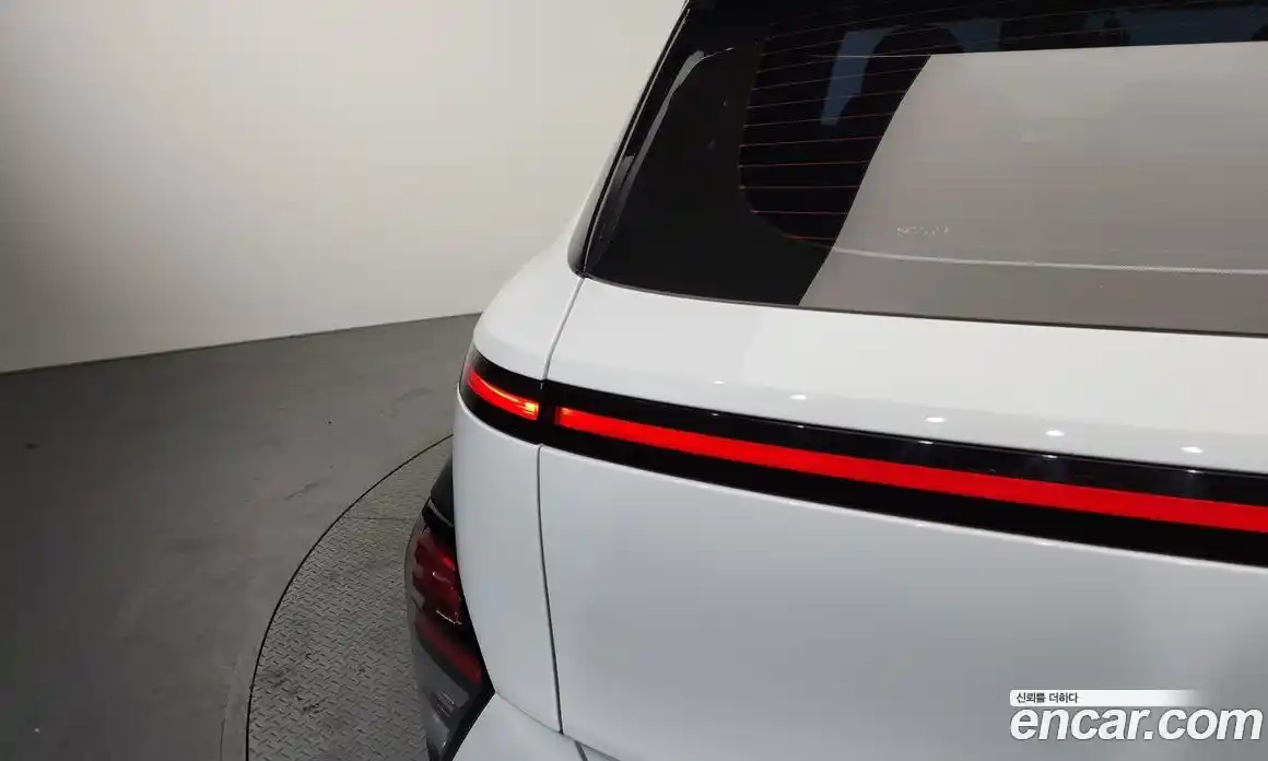Hyundai Kona 2023 1.6 автомат (гидро), фото 8
