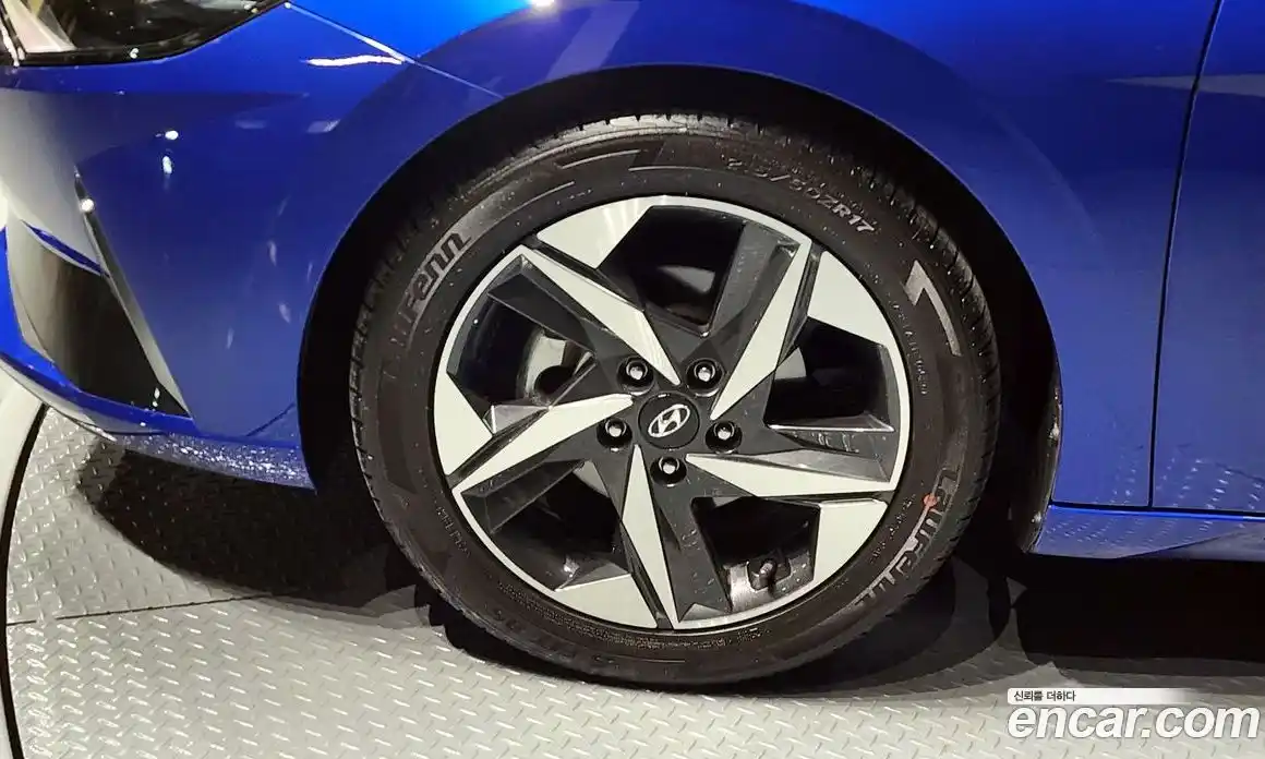 Hyundai Avante 2020 1.6 автомат (гидро), фото 5