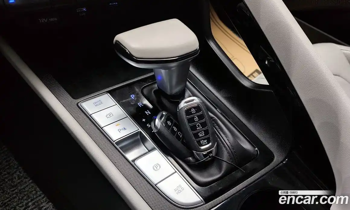 Hyundai Avante 2020 1.6 автомат (гидро), фото 9