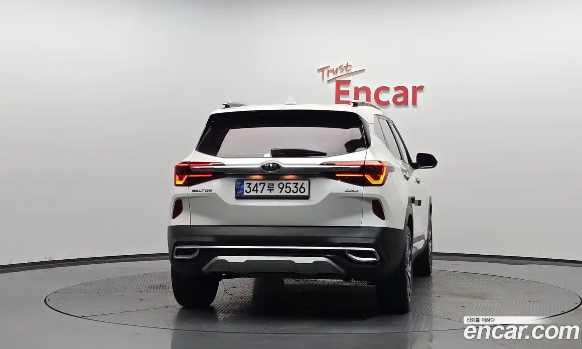 Kia Seltos 2021 1.6 автомат (гидро), фото 3
