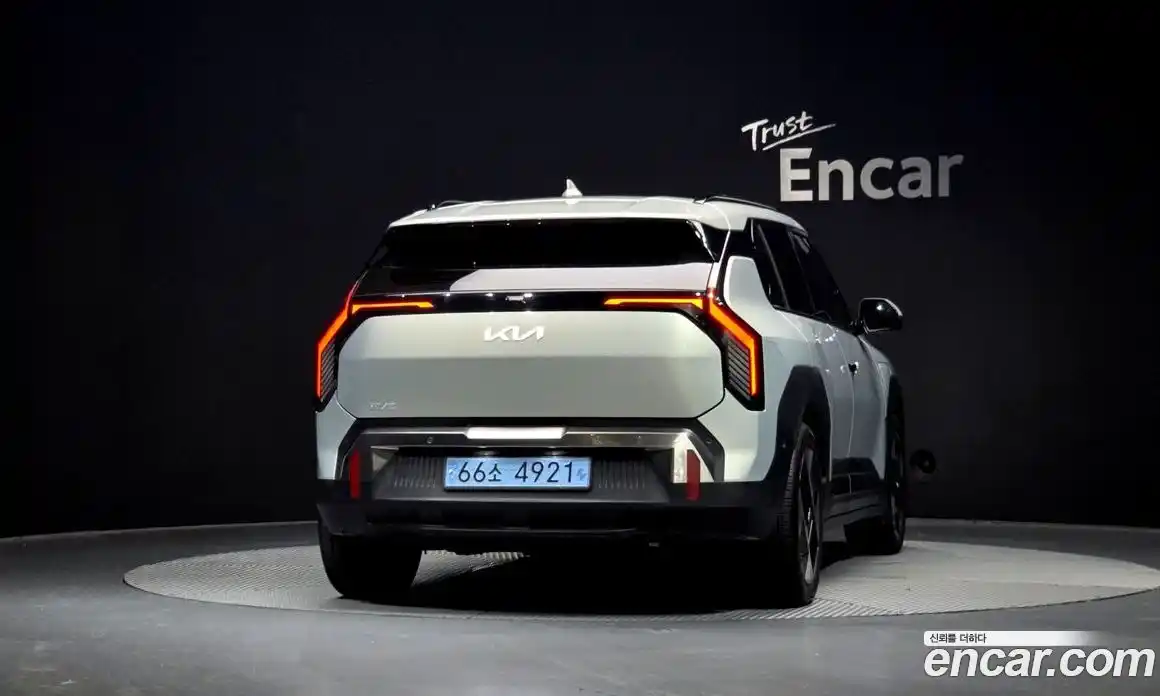 Kia EV3 2024 0.2 автомат (гидро), фото 4