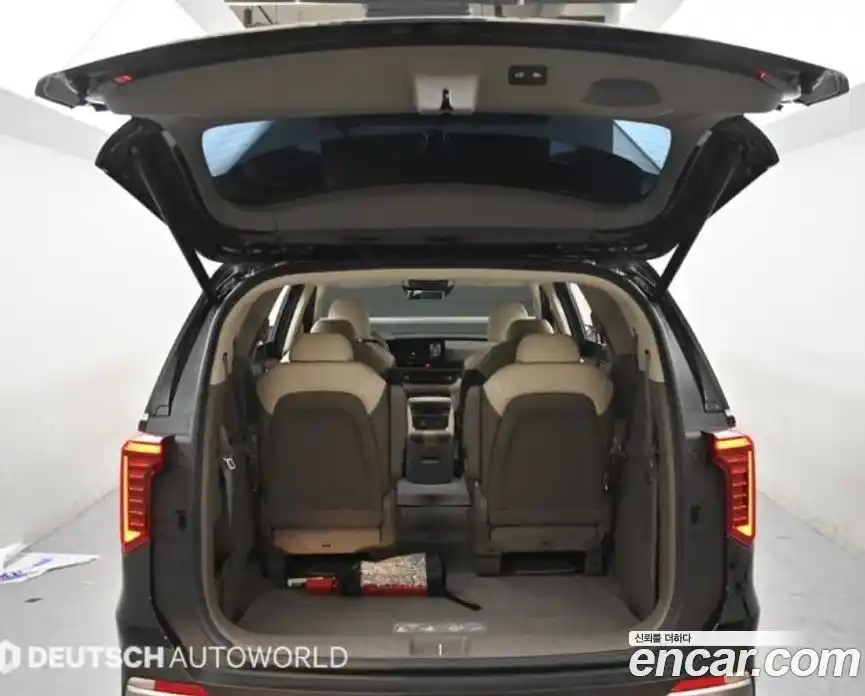 Kia Carnival 2024 1.6 автомат (гидро), фото 19