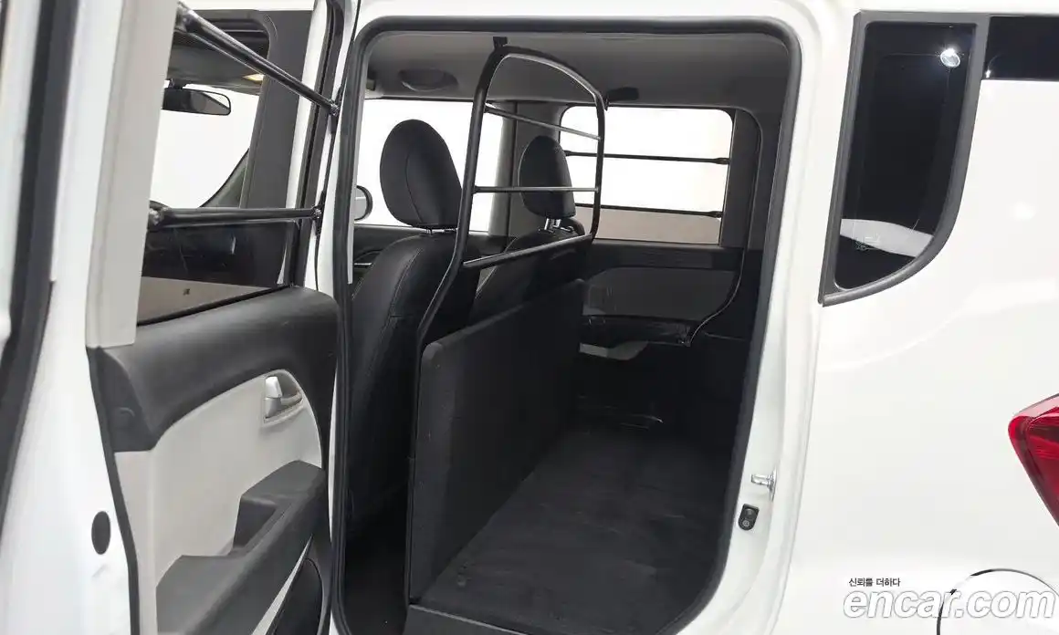 Kia Ray 2022 1.0 автомат (гидро), фото 17