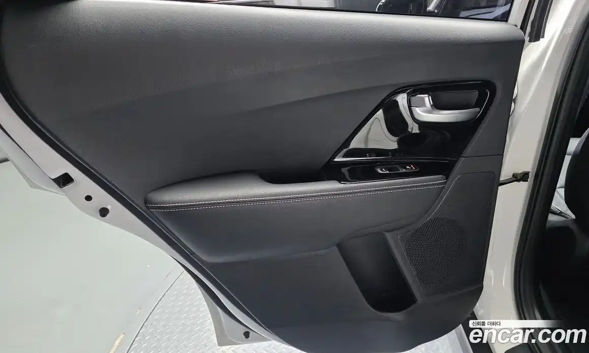 Kia Niro 2021 0.2 автомат (гидро), фото 15