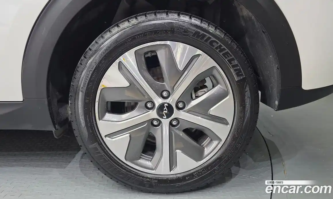 Kia Niro 2021 0.2 автомат (гидро), фото 7