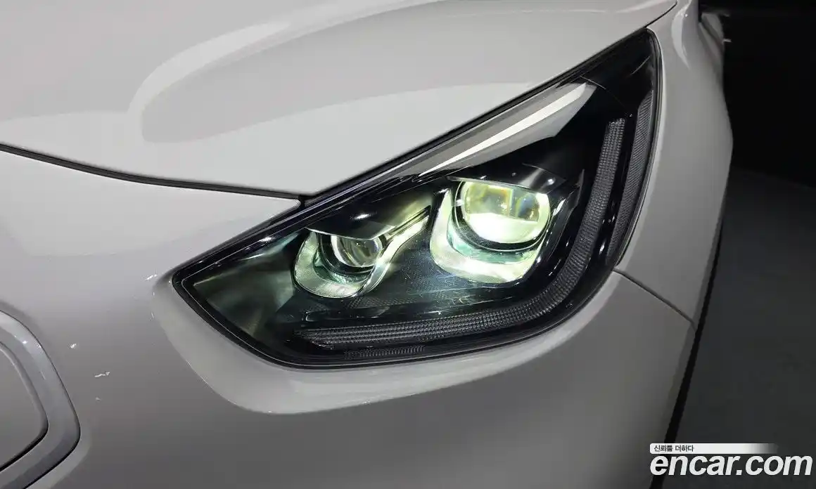 Kia Niro 2021 0.2 автомат (гидро), фото 8