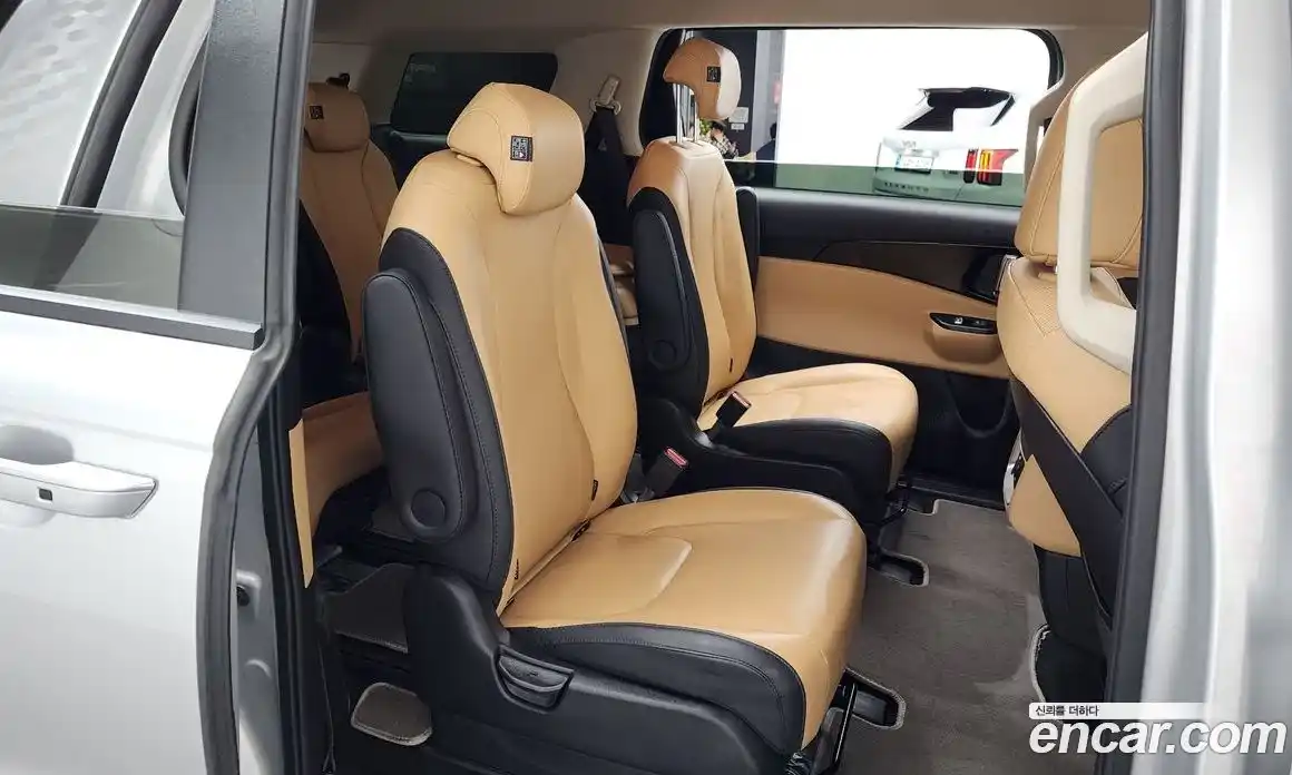 Kia Carnival 2021 3.5 автомат (гидро), фото 17