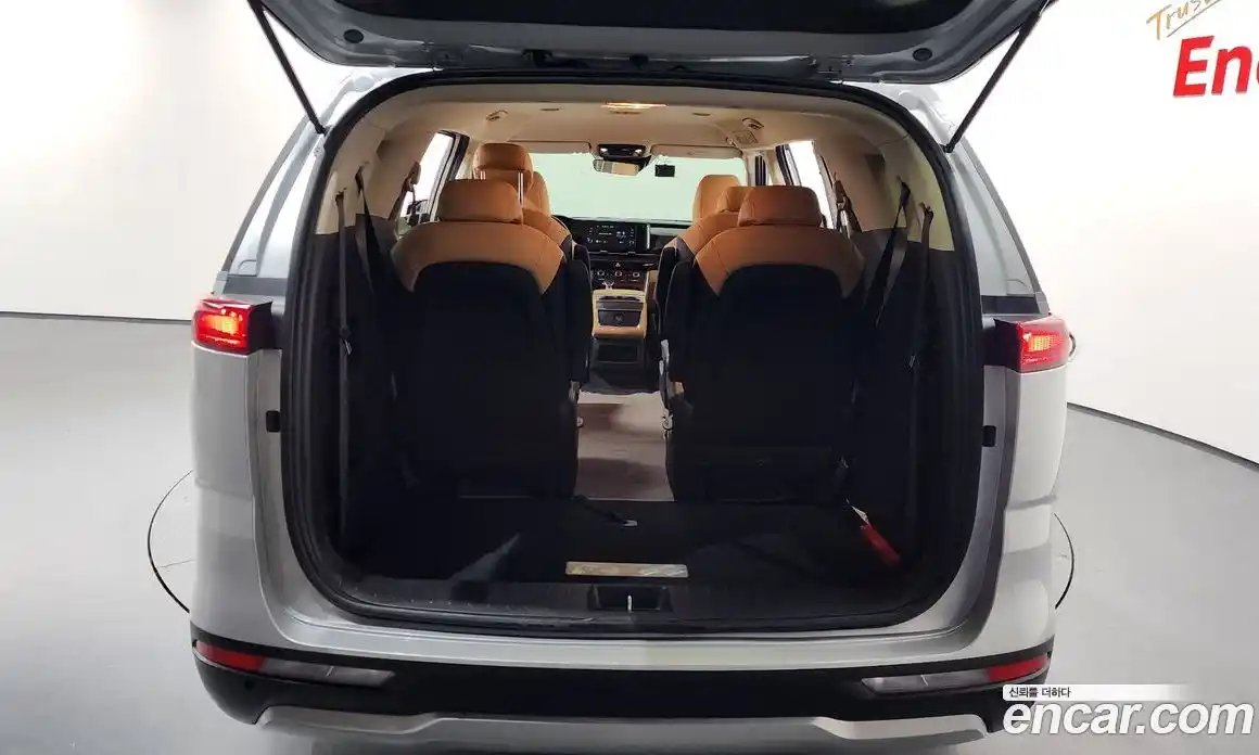 Kia Carnival 2021 3.5 автомат (гидро), фото 22