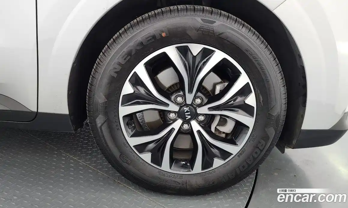 Kia Carnival 2021 3.5 автомат (гидро), фото 7