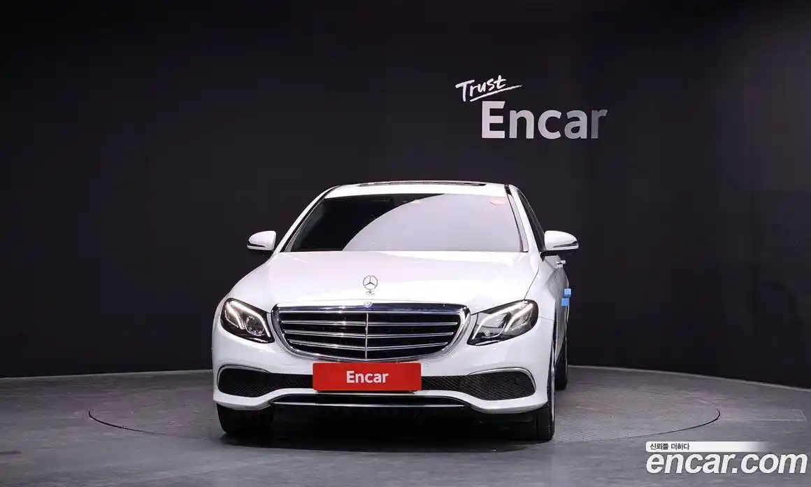 Mercedes-Benz E-Class 2016 1.9 автомат (гидро), фото 3