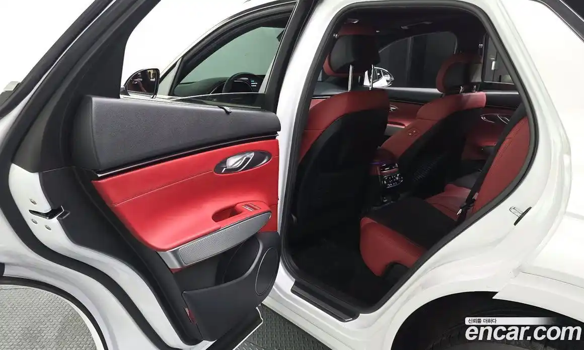 Genesis GV70 2021 2.5 автомат (гидро), фото 16