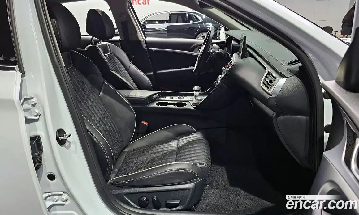 Genesis G70 2018 2.0 автомат (гидро), фото 18