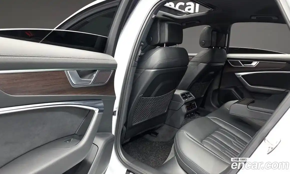 Audi A6 2025 2.0 автомат (гидро), фото 17