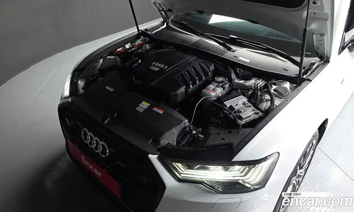 Audi A6 2025 2.0 автомат (гидро), фото 6