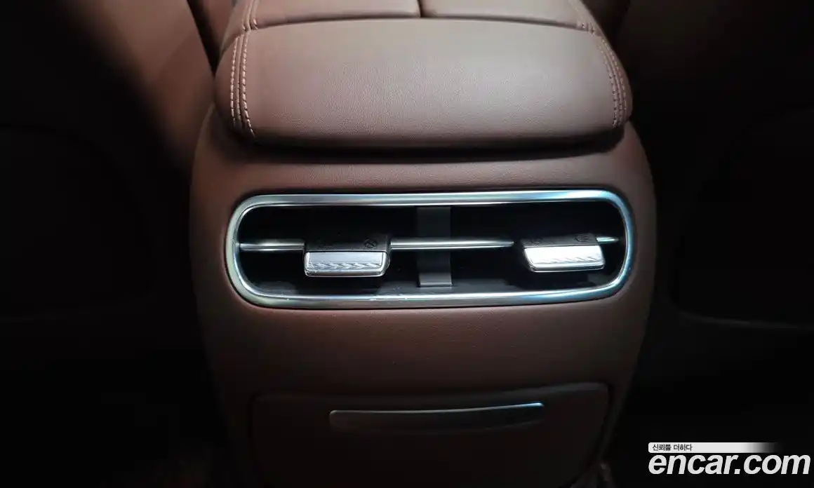 Genesis G90 2024 3.5 автомат (гидро), фото 30