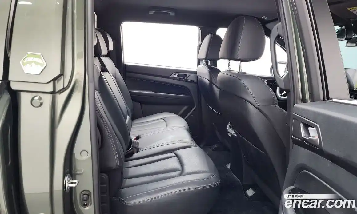 SsangYong Rexton 2024 2.2 автомат (гидро), фото 17