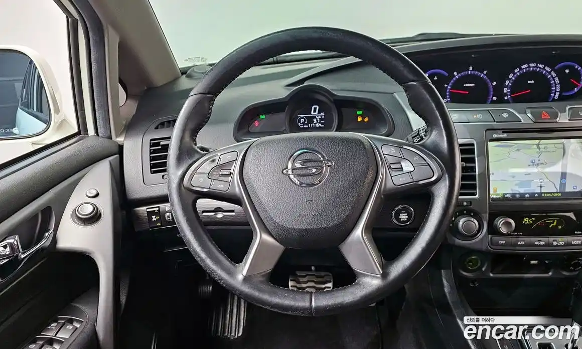 SsangYong Korando 2018 2.2 автомат (гидро), фото 12