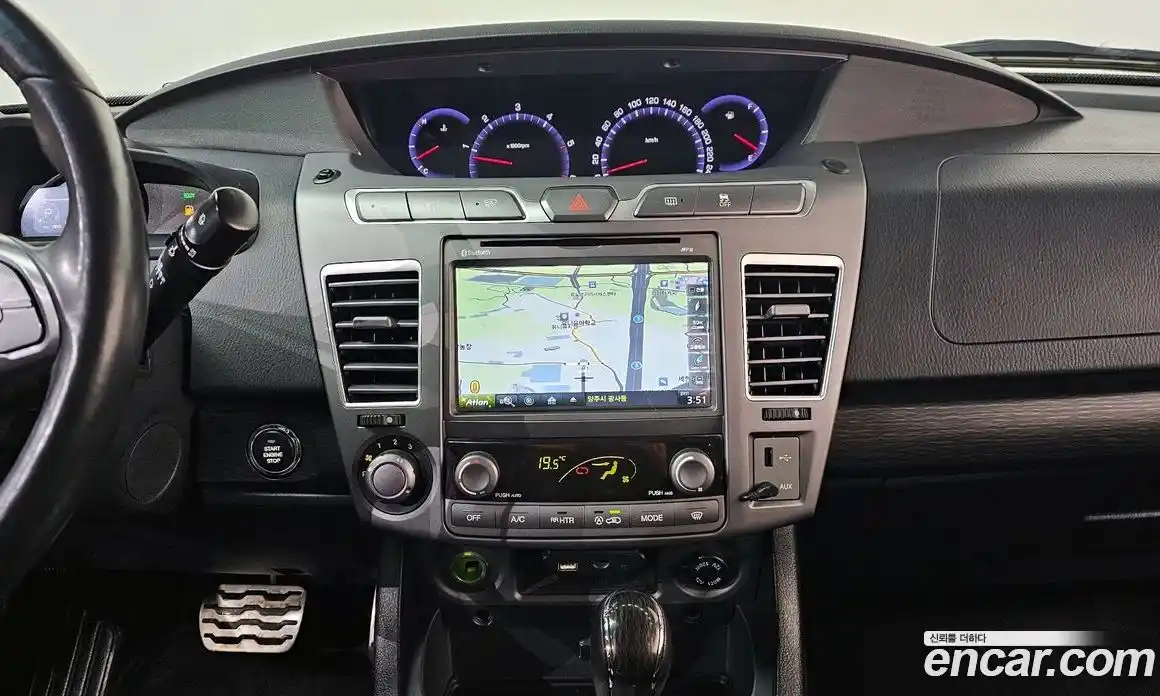 SsangYong Korando 2018 2.2 автомат (гидро), фото 13