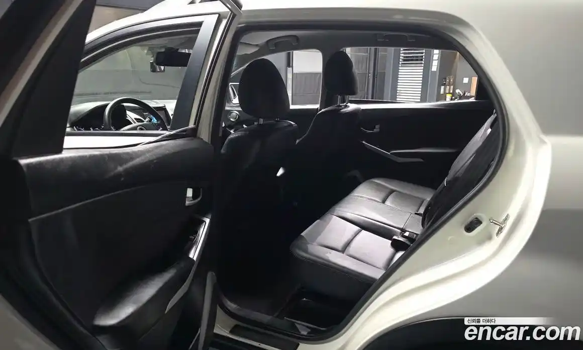 SsangYong Korando 2016 2.2 автомат (гидро), фото 16