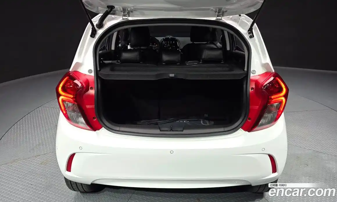 Chevrolet Spark 2021 1.0 автомат (гидро), фото 26