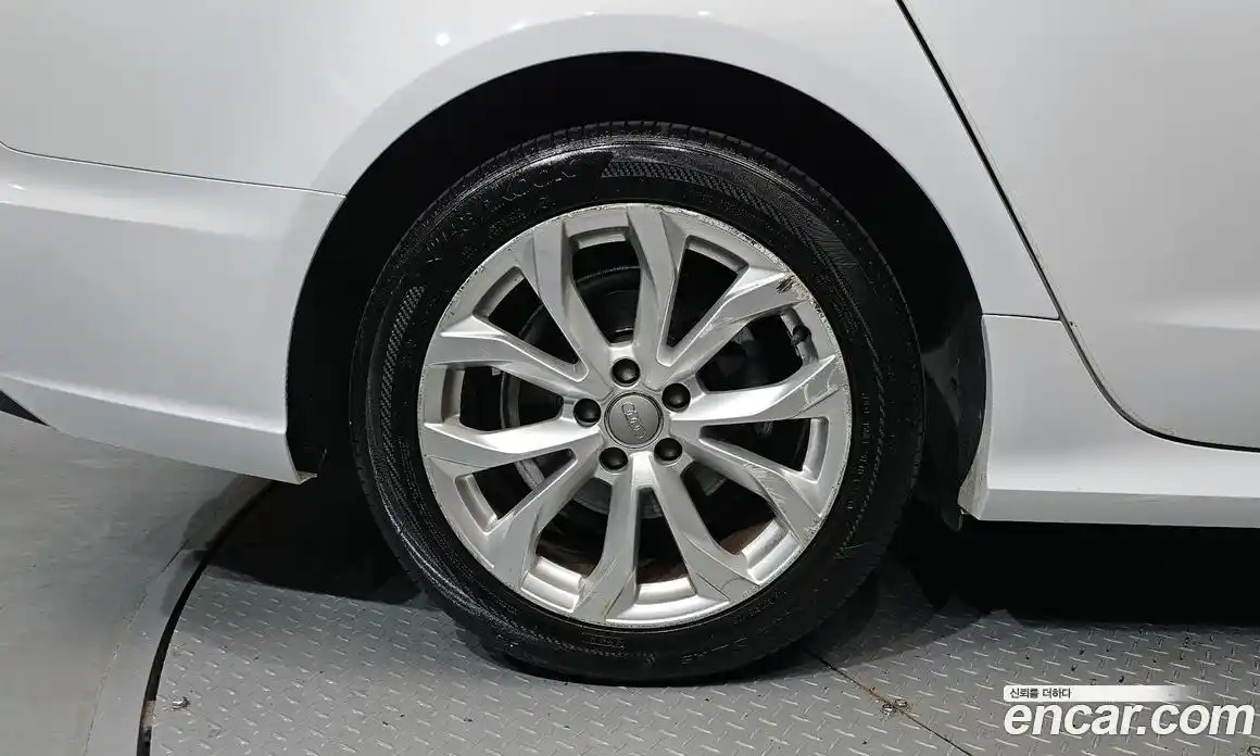 Audi A6 2016 2.0 автомат (гидро), фото 5