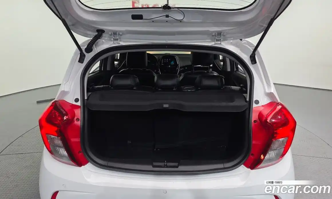 Chevrolet Spark 2016 1.0 автомат (гидро), фото 20