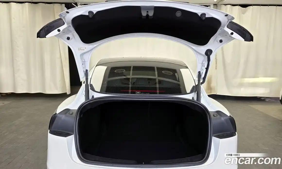 Tesla Model 3 2024 0.2 гидро, фото 26