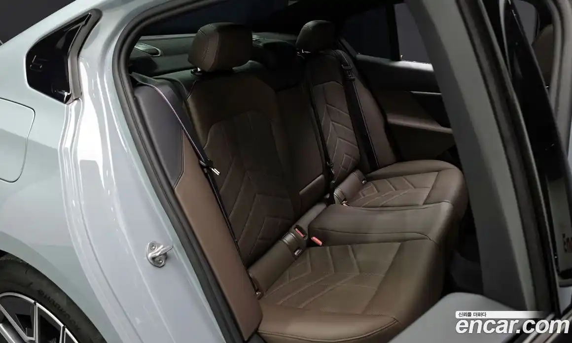 BMW 5 серия 2025 2.0 автомат (гидро), фото 15