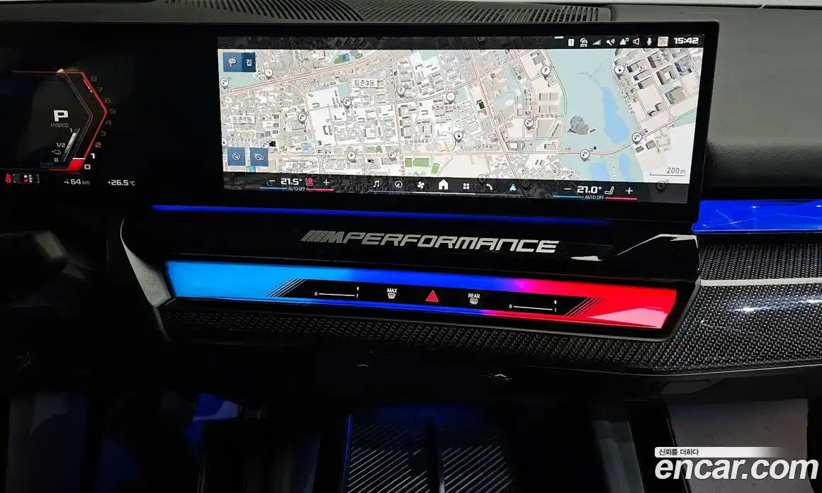 BMW M5 2025 4.4 автомат (гидро), фото 18
