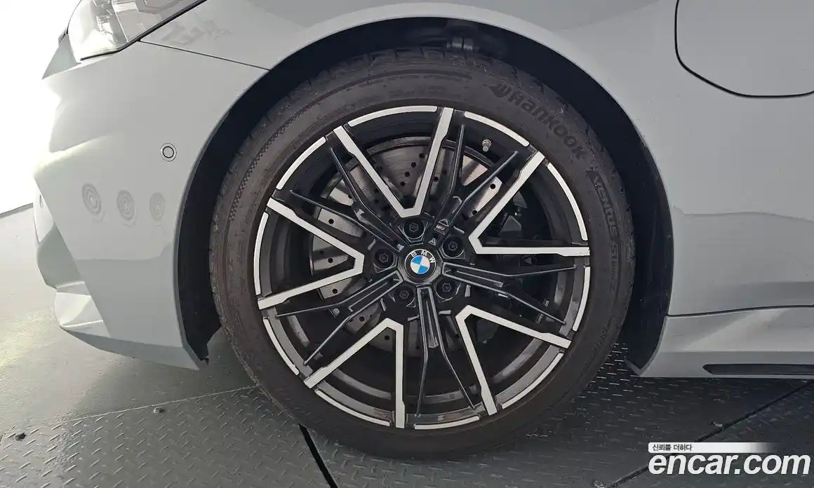 BMW M5 2025 4.4 автомат (гидро), фото 4