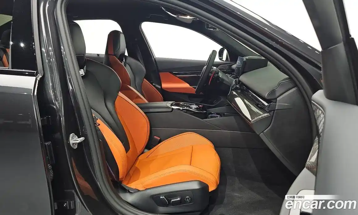 BMW M5 2025 4.4 автомат (гидро), фото 13