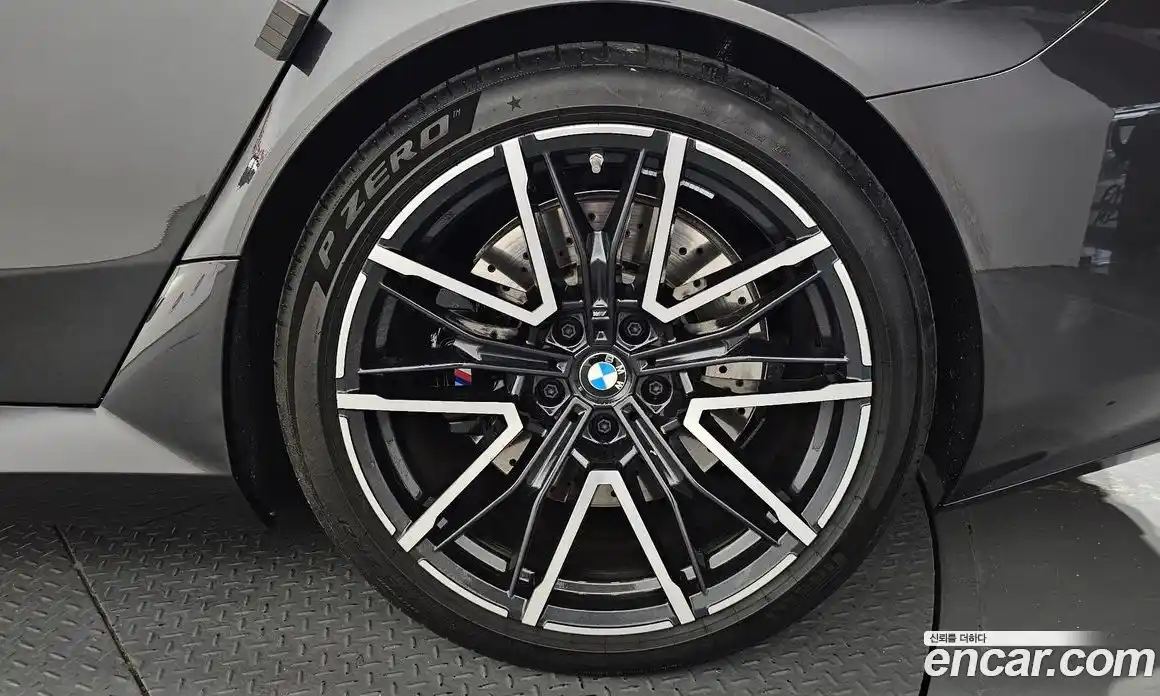 BMW M5 2025 4.4 автомат (гидро), фото 7