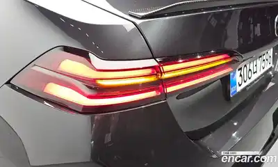 BMW M5 2025 4.4 автомат (гидро), миниатюра 9