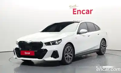 BMW 5 серия, 2025, 12 993 км