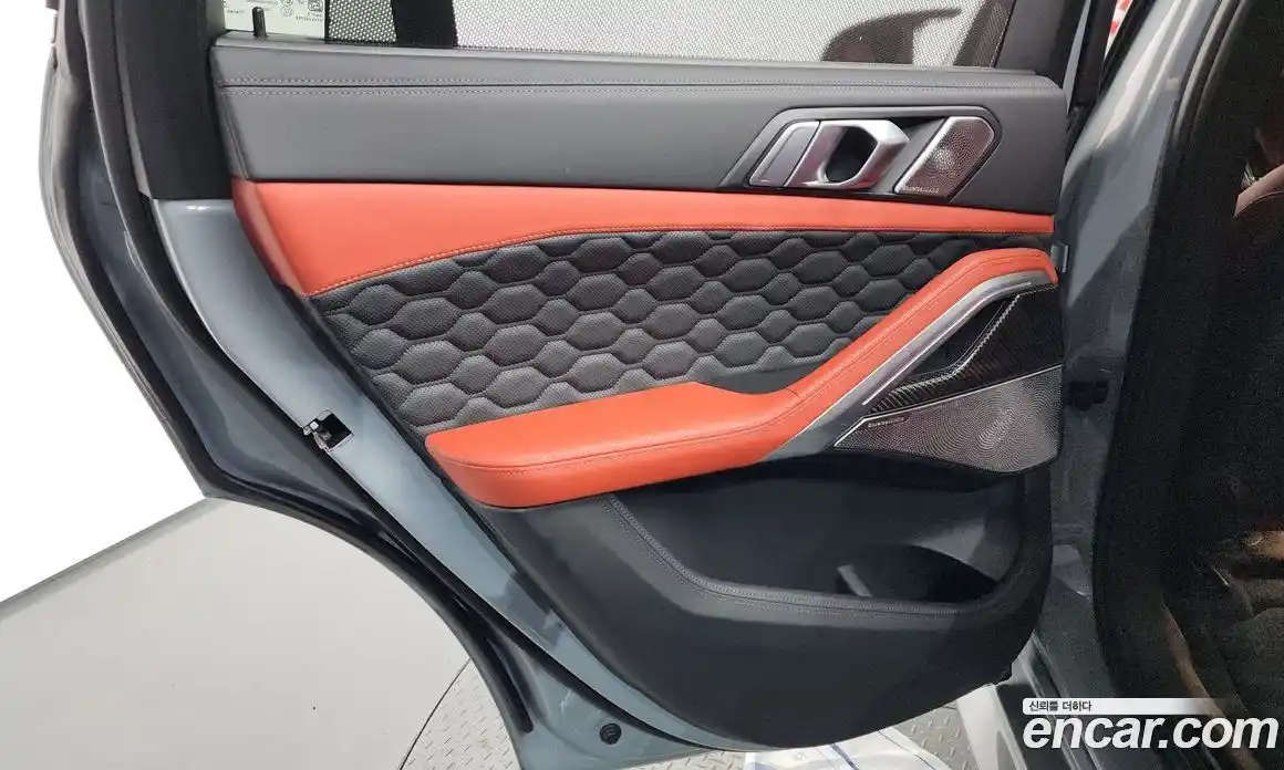 BMW X6M 2024 4.4 автомат (гидро), фото 15