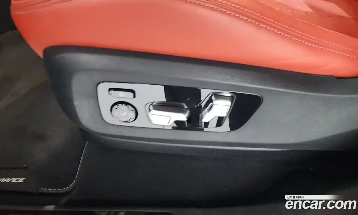 BMW X6M 2024 4.4 автомат (гидро), фото 34