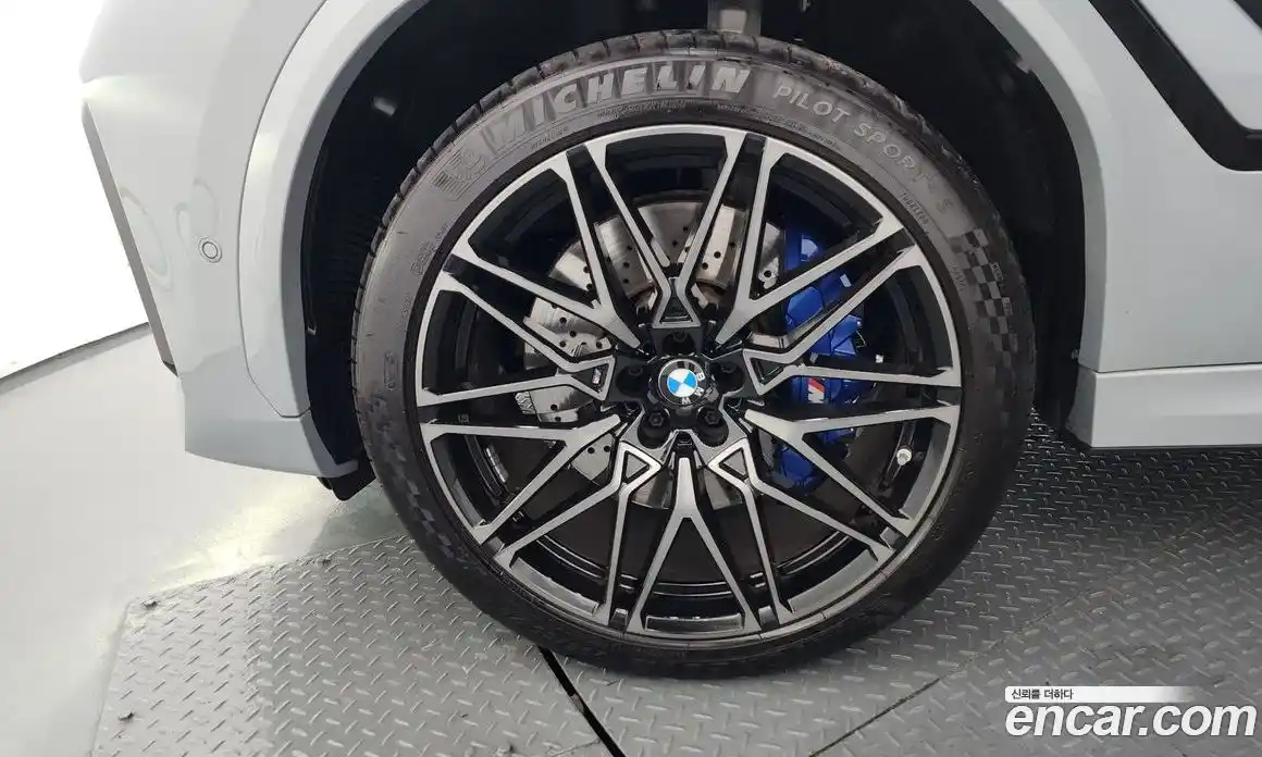 BMW X6M 2024 4.4 автомат (гидро), фото 5