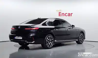 BMW 7 серия 2023 3.0 автомат (гидро), миниатюра 2